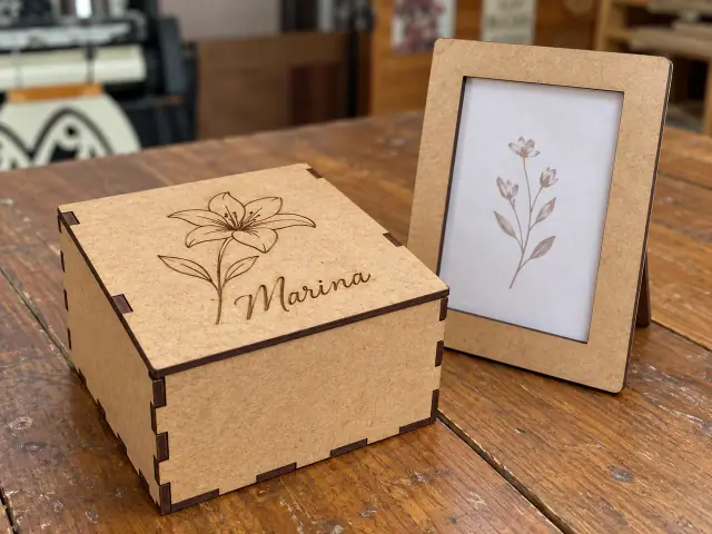 Mockup ilustrativo de presentes com gravação